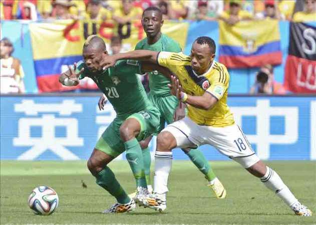 Marfileño Serey jugó ante Colombia dos horas después de conocer muerte padre. EFE