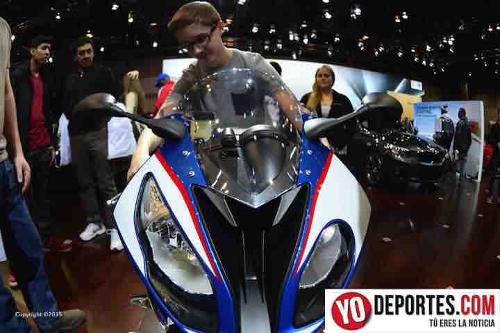 La motocicleta 2015 BMW S 1000 RR en Chicago Auto Show