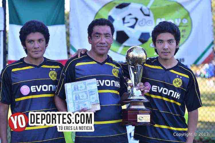 Deportivo Latino cierra exitosa temporada en la 5 de Mayo Soccer League