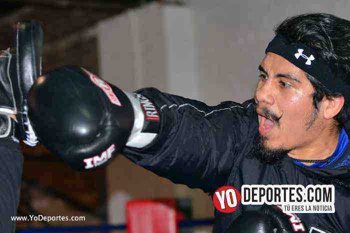 El debut de Oscar Ortiz como boxeador profesional
