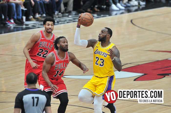 LeBron James y los Lakers acaban con los Bulls en Chicago