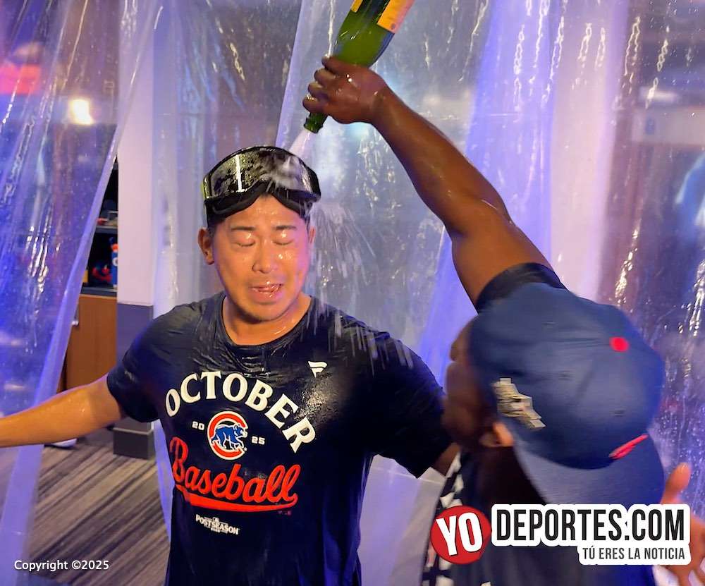 Después de bañarse con Champaña Cachorros van a Milwaukee por los Cerveceros