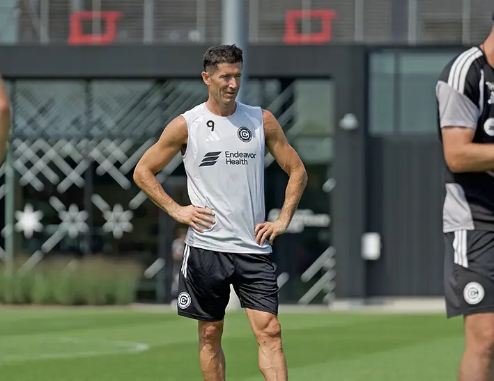 Chicago Fire presenta a Robert Lewandowski